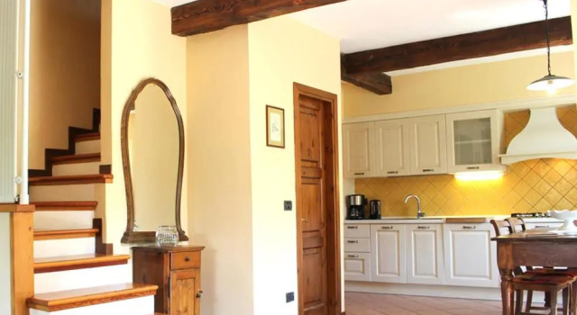 Villa Erica con piscina privata sul lago di Como, Book Villa Hotels in Como with a Pool, Swimming Pool