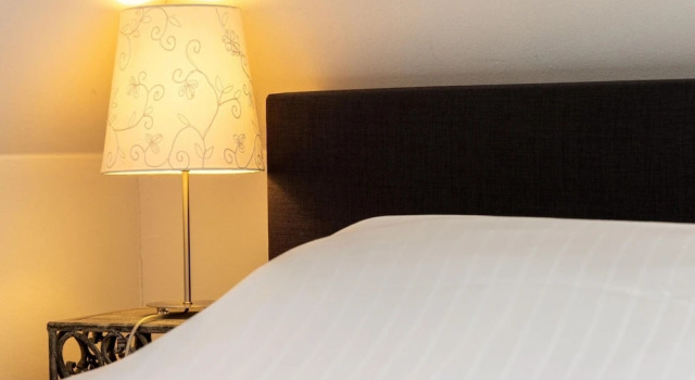 Canal-side Bungalow Stay, Buchen Sie Hotel Earnewâld 