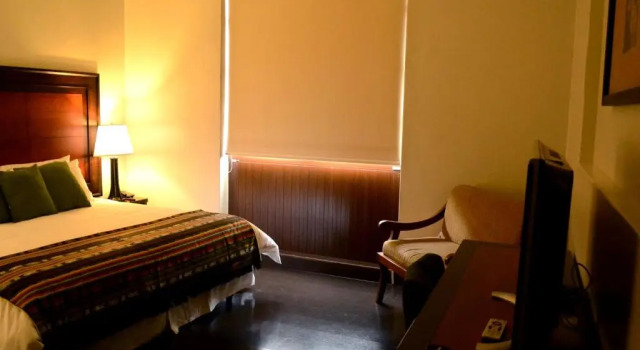 O podwyższonym standardzie dwuosobowy pokój Hotel Cuenca