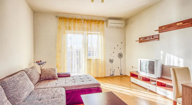 Beautiful Apartment in Valbandon With Wifi and 2 Bedrooms, Prenota Appartamento Valbandon Istria