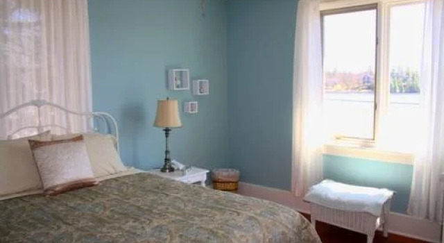 The Lakehouse in Calabogie, Book Hotel Calabogie Ottawa Valley