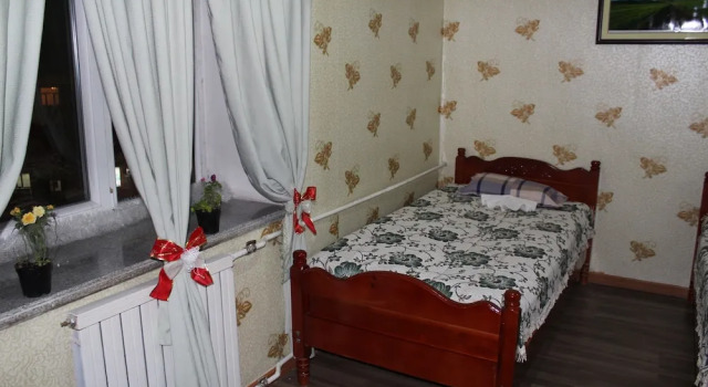 Sara's Guest House, Book Pension Hoteller i Chingeltei med parkering, Parkering