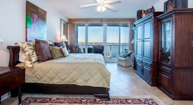 Three Bedroom With Balcony Bay View - Unit Crd0206, Prenota Hotel Hotel a Alabama con piscina, Piscina