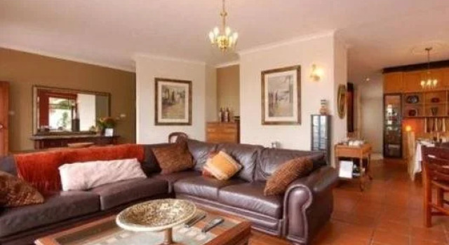 African Sands Guesthouse, Book Hotel 4-stjernede hoteller i Humewood, 4*