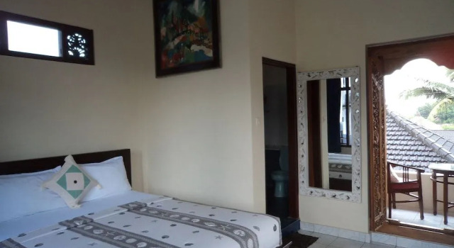 Brata Home Stay, Забронировать Отель Отели провинции Бали с завтраком, Завтраки