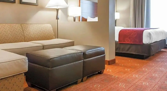 Двухместный номер Standard Comfort Suites Farmington