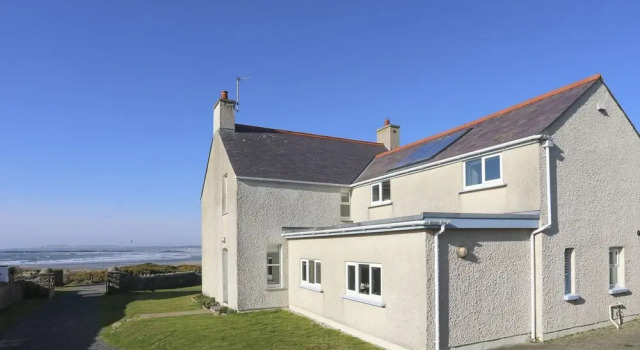 Dunes - Rhosneigr, Book Hotel Llanfaelog Anglesey