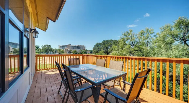 Townhome Near Lake LBJ w/ Deck & Patio!