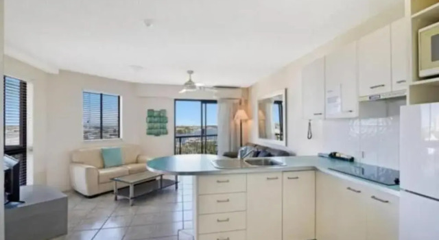 Apartment 30 River Esplanade