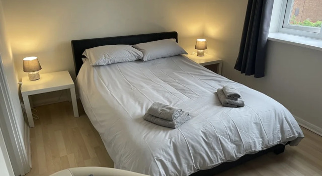 3-bed House in Stoke-on-trent Free Sky Free Wifi, Забронировать Отель Сток-он-Трент Стаффордшир