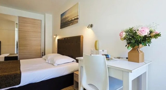 Двухместный номер Standard с балконом и с видом на окрестности Cap Nègre Hôtel