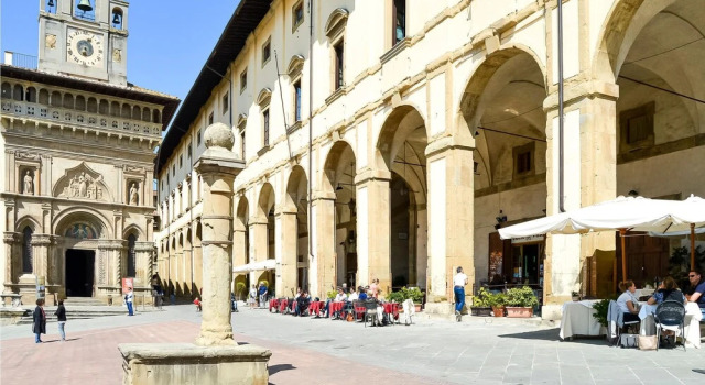 Nice Home in Arezzo With Outdoor Swimming Pool, Wifi and 1 Bedrooms, Rezervați Hotel Antria Toscana