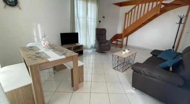 Апартаменты Charmant appartement duplex à 5min de Disney.