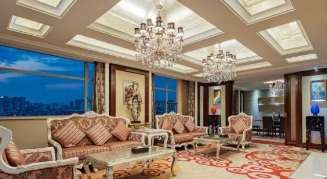 Люкс Presidential Golden Ray International Hotel