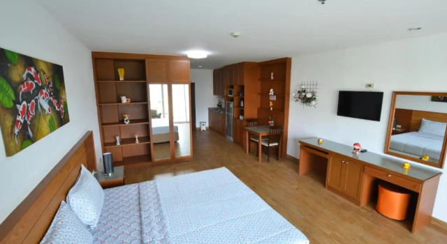 Студия с балконом Condo Express View Talay 6