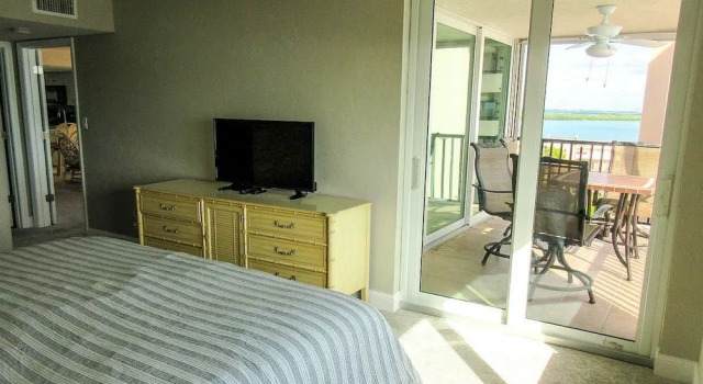 Islands End #801 2 Bedrooms 2 Bathrooms Condo