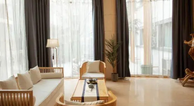 Wee light luxury hotel, Book Hotel Jiaozuo Henan