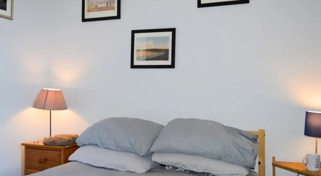 Bright 2 Bedroom Apartment in City Centre, Забронировать Апартаменты/квартира Эдинбург Midlothian, рядом с Национальный музей Шотландии