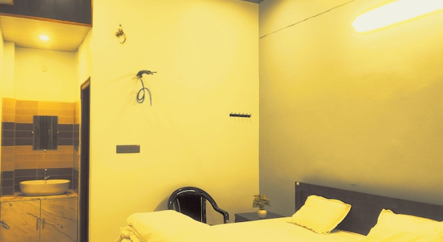 Номер Comfort Prabha Guest House Ayodhya