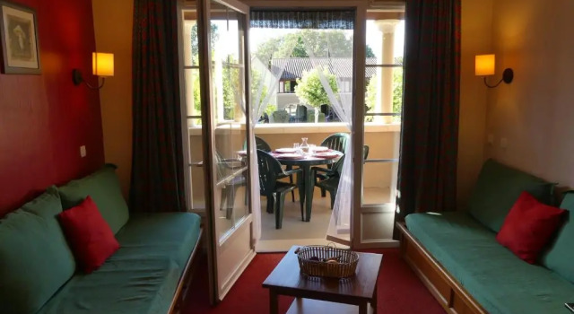 Charmant Appartement avec piscine.