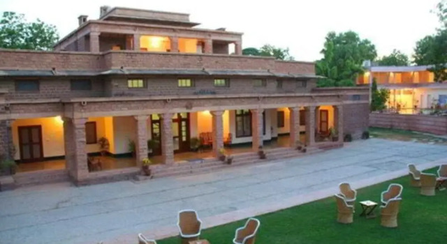 Polo Heritage Hotel, Забронировать Отель Отели штата Раджастхана с парковкой, Парковка