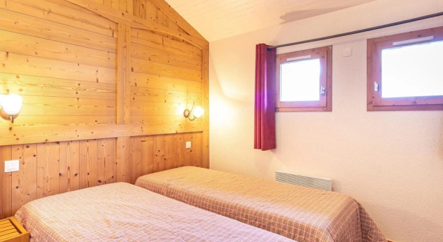 Large Alpine Family Stay in Doucy