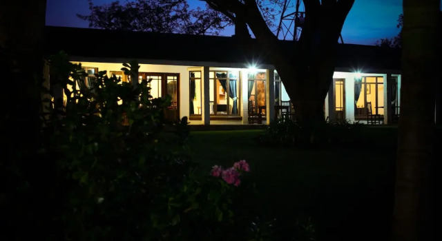 The Musketeers Lodge, Забронировать Отель Булавайо Зимбабве