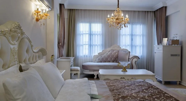 Люкс Royal Lavin Suites Hotel