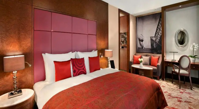 Номер Standard с балконом Anantara Palais Hansen Vienna - A Leading Hotel of the World