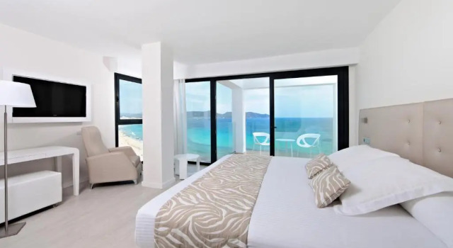 Двухместный номер Standard с видом на море Iberostar Waves Cala Millor