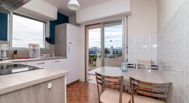 Апартаменты Grand T3 Juan les Pins, 2 balcons, proche plage