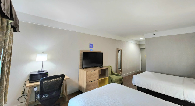 Days Inn by Wyndham Denham Springs-Baton Rouge East, Забронировать Отель Отели Луизиана с парковкой, Парковка