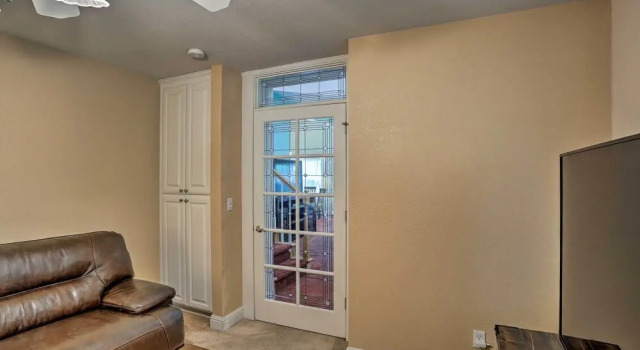 Spacious Downtown Chico Home ~ Half Mile to Csu!, Book Feriehus Sommerhuse i Chico, Hytte