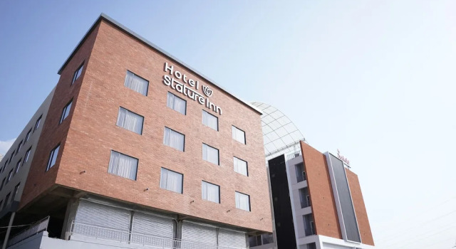 Hotel Stature Inn, Rezerwuj Hotel Garudeshwar Gujarat