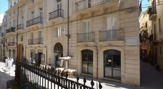 Casa VerbaVolant, Забронировать Отель Ортиджия Сиракуза, рядом с Храм Апполона