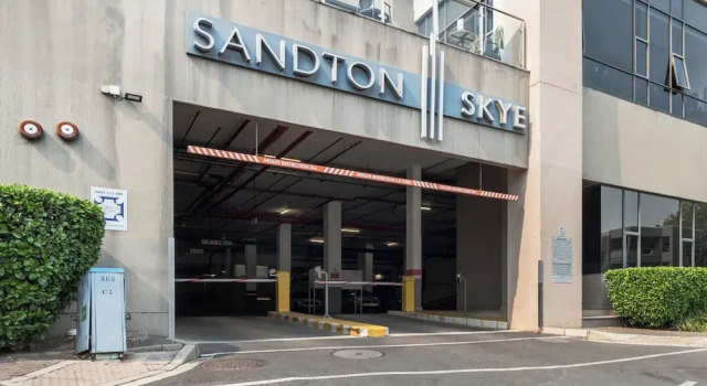Sandton Skye Apartments, Забронировать Апартаменты/квартира Отели Йоханнесбург с парковкой, рядом с Benmore Centre, Парковка
