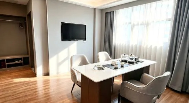 Двухместный семейный люкс Superior Oriental Paris Business Hotel