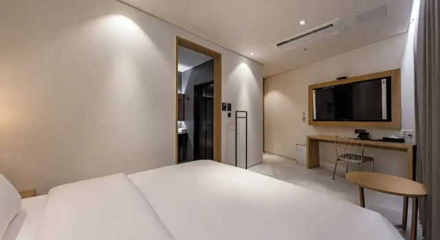 Двухместный номер Standard Masan Daisy Hotel