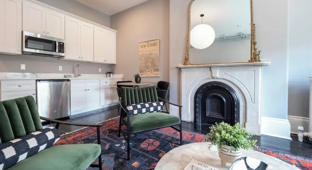 Апартаменты The Chester Hotel