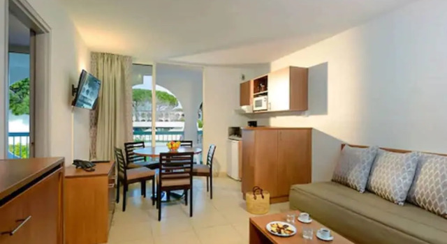 Семейные апартаменты с 2 комнатами Residence Residéal La Grande Motte