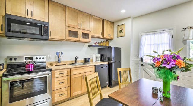 Апартаменты Sunny Bonita Studio ~ 5 Mi to Historic Dtwn!