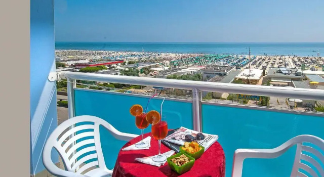 Четырёхместный номер Standard с видом на море Hotel Odeon