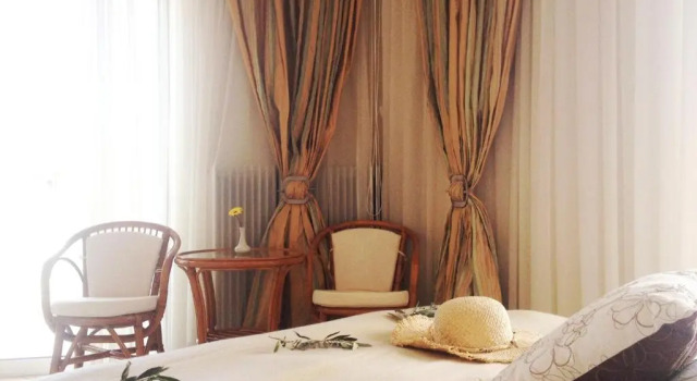 Номер Deluxe Souris Hotel