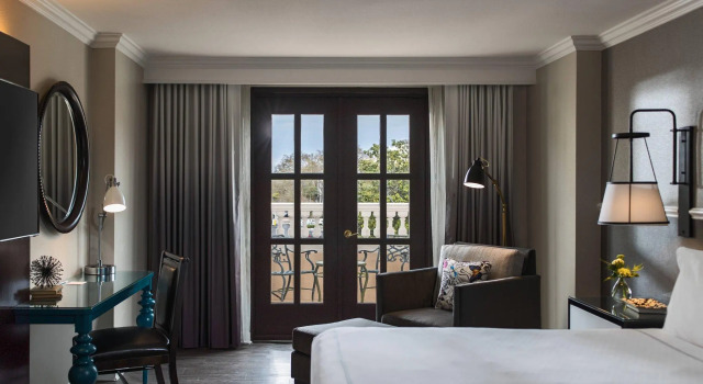 Двухместный номер Standard с балконом The Lindy Renaissance Charleston Hotel