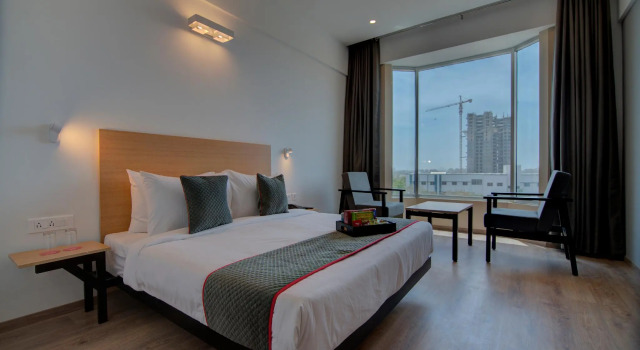 OYO Townhouse 100 Somani TC