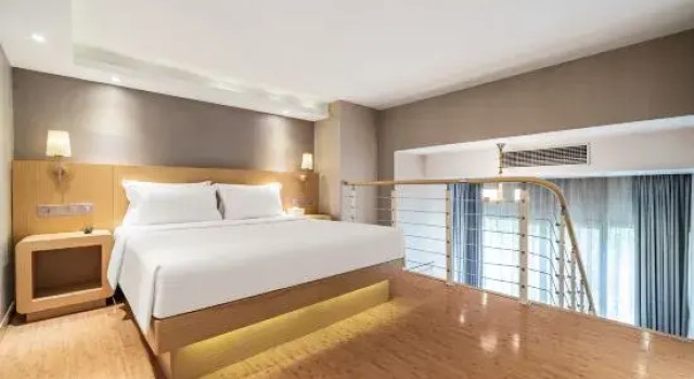 Люкс Premier Biz Boutique Hotel