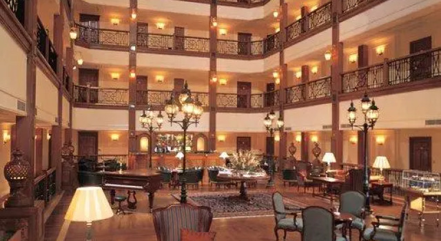 Номер Premier The Oberoi Cecil