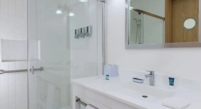 Двухместный гостевой номер Deluxe Four Points by Sheraton Cancun Centro