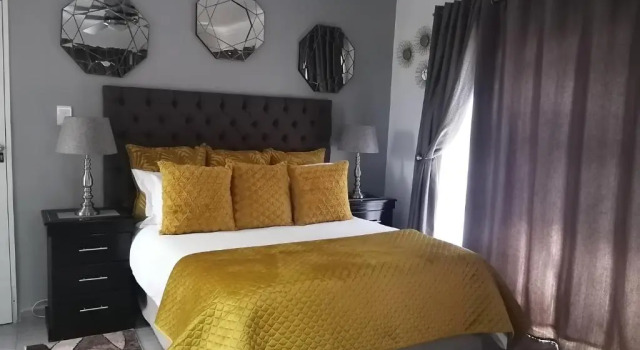 Roxy's Rest Guest House