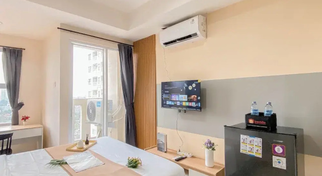 Daire Basic Style Studio At Apartment Belmont Residence Puri